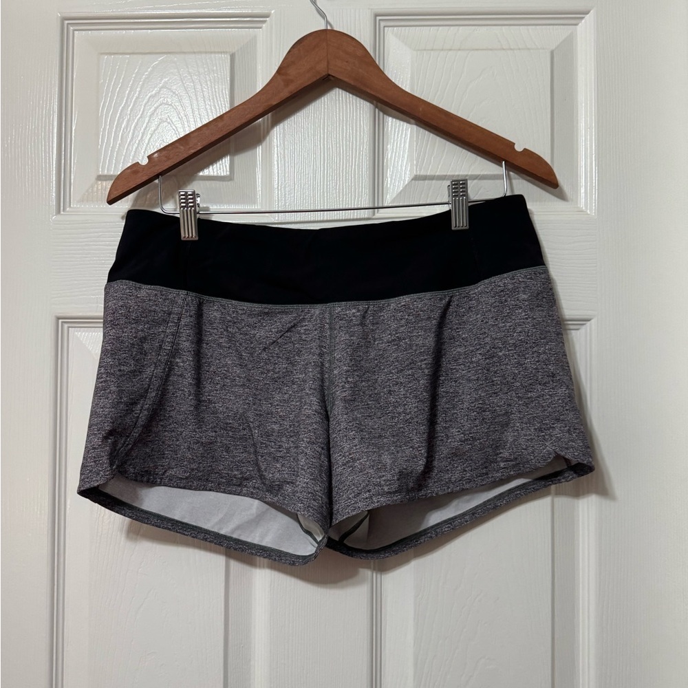 Lululemon run times short II size 8 euc
